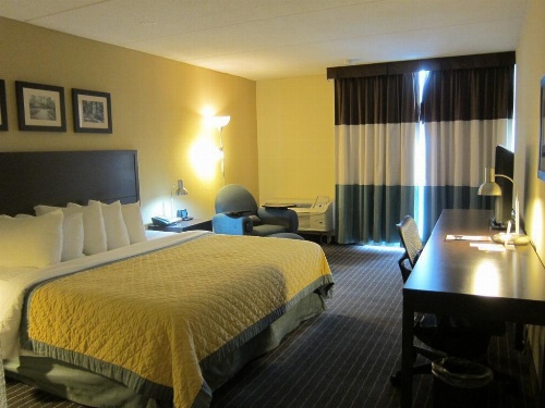 Edward Hotel North York image 16