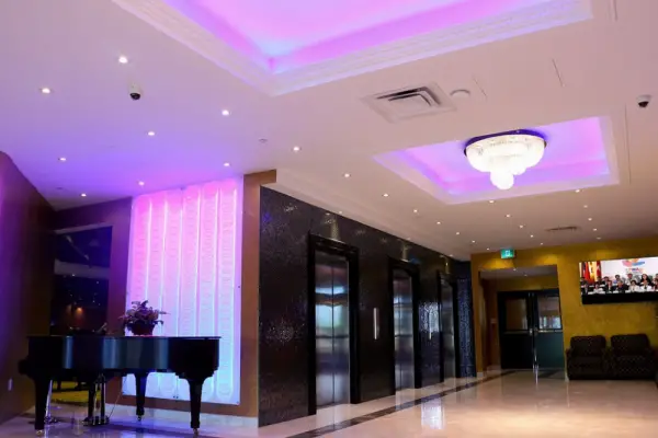 Edward Hotel North York 7