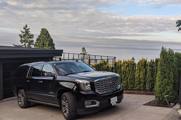 Private Transfer from Toronto Pearson Airport YYZ to Hamilton